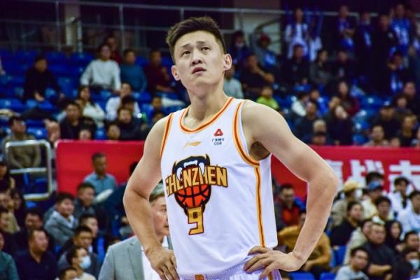 教練教你打籃球！周鵬13中10砍24分&生涯總得分升歷史第十三！